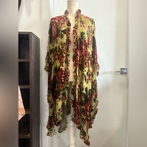 NWT Vintage Floral Velvet Kimono with Ruffle Trim
